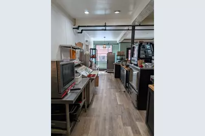 6 Waldo St, Worcester, MA 01608 - Photo 8