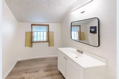 130 High St, Upton, MA 01568 - Photo 8