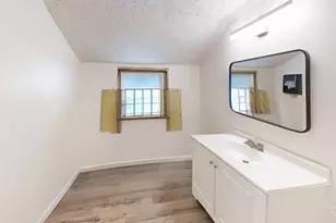 130 High St, Upton, MA 01568 - Photo 8