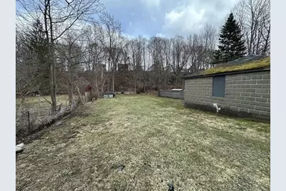 242 Wahconah St, Pittsfield, MA 01201 - Photo 12