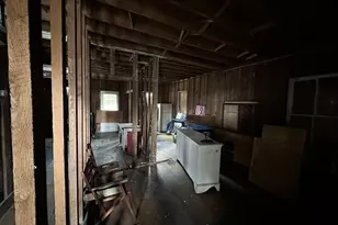 242 Wahconah St, Pittsfield, MA 01201 - Photo 4