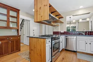 85 Crescent St, Waltham, MA 02453 - Photo 14