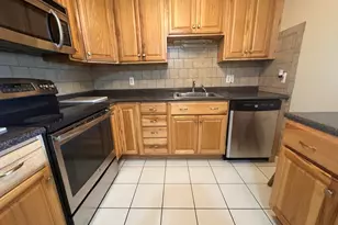 11 Weld St, Framingham, MA 01702 - Photo 2