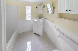 4 Francis St, Wareham, MA 02538 - Photo 8