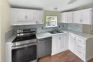 4 Francis St, Wareham, MA 02538 - Photo 6