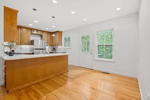 5 S Commons, Lincoln, MA 01773 - Photo 8