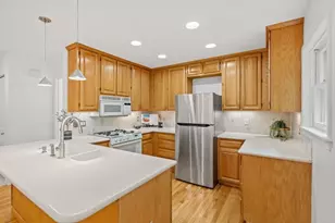 5 S Commons, Lincoln, MA 01773 - Photo 10