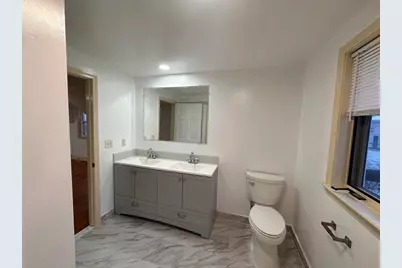 6 Oakland Cir, Wellesley, MA 02481 - Photo 8