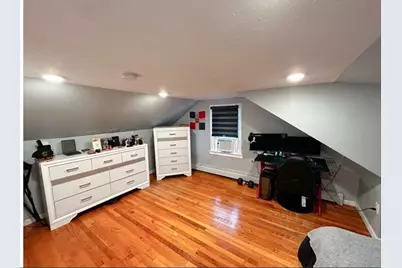 1277 Bay St, Springfield, MA 01109 - Photo 10