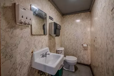240 Essex St, Haverhill, MA 01832 - Photo 16