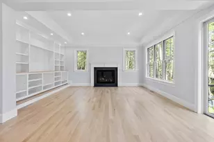 786 Main St, Hudson, MA 01749 - Photo 10