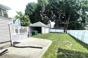 20 Mt Carmel Ave, Chicopee, MA 01013 - Photo 24