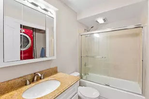 7 Fox St, Boston, MA 02122 - Photo 12