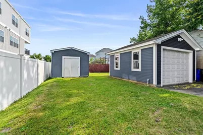 883 Grinnell St, Fall River, MA 02721 - Photo 6