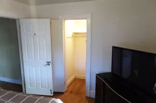 12 Carroll St, Springfield, MA 01108 - Photo 8