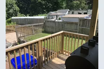 55 Mandalay Rd, Springfield, MA 01118 - Photo 8