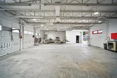 41 N Summer St, Holyoke, MA 01040 - Photo 6