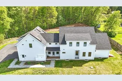 13-15 Vista Ter, Amherst, MA 01002 - Photo 2