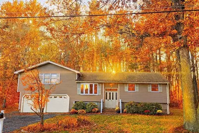 5 Carriage Drive, Chelmsford, MA 01824 - Photo 2