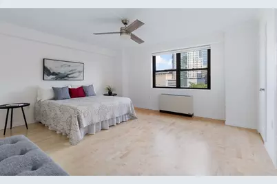 6 Whittier Pl #7E, Boston, MA 02114 - Photo 8