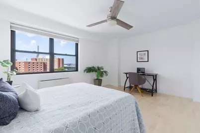 6 Whittier Pl #7E, Boston, MA 02114 - Photo 8
