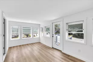 35 Locust St, Wareham, MA 02532 - Photo 6