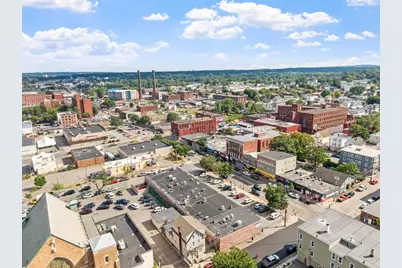 Restaurant Broadway, Lawrence, MA 01841 - Photo 24