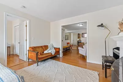 61 W Cedar Street #4, Boston, MA 02114 - Photo 2