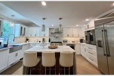 14 Bernard Circle, Tisbury, MA 02568 - Photo 10