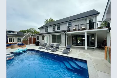 14 Bernard Circle, Tisbury, MA 02568 - Photo 2