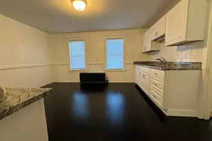 18-38 Beaver Ct, Framingham, MA 01702 - Photo 2