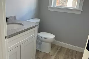 321 Winthrop St, Taunton, MA 02780 - Photo 8