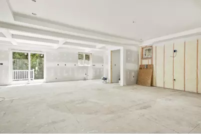 25 Bayberry Ln, Salisbury, MA 01952 - Photo 2