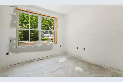 25 Bayberry Ln, Salisbury, MA 01952 - Photo 6