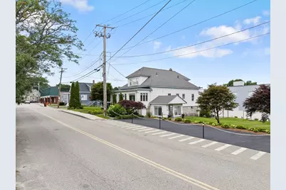 34 Wellman St, Lowell, MA 01851 - Photo 2