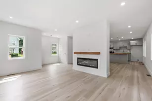 45 Fruit St, Leominster, MA 01453 - Photo 20