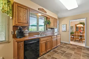 59 Joan Dr, Pittsfield, MA 01201 - Photo 10