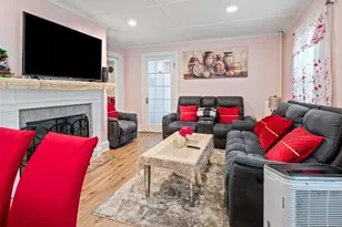 28 Maple, Southbridge, MA 01550 - Photo 2