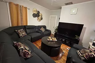7 Bluff St, Worcester, MA 01610 - Photo 2