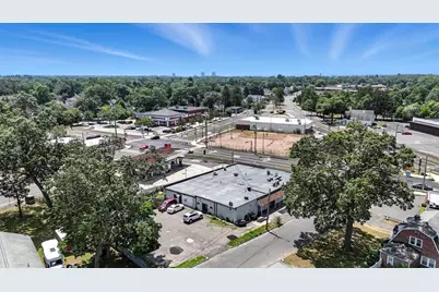 1003 Saint James Ave, Springfield, MA 01104 - Photo 12