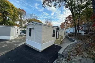 98 Newbury, Danvers, MA 01923 - Photo 32