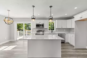 558 Wareham St, Middleborough, MA 02346 - Photo 16
