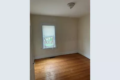 16 Preston Street, Millville, MA 01529 - Photo 4