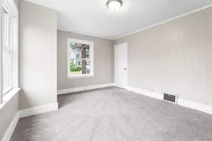 20 Glover St, Southbridge, MA 01550 - Photo 24