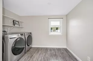 209 New Yorker Ave, Chelmsford, MA 01824 - Photo 14