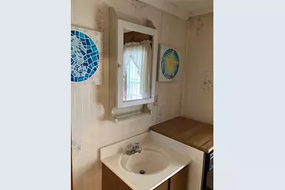 23 Southwick St, Agawam, MA 01030 - Photo 10