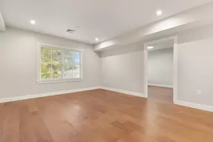 425 Lagrange St, Boston, MA 02132 - Photo 10