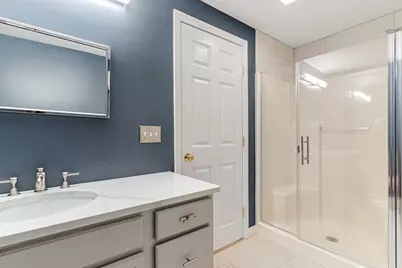 33 Barker Square Dr #33, Pembroke, MA 02359 - Photo 8