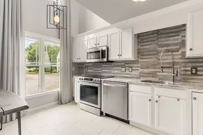 33 Barker Square Dr #33, Pembroke, MA 02359 - Photo 2