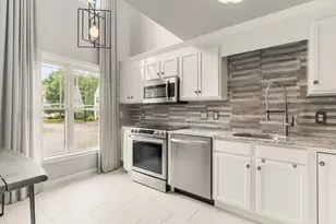 33 Barker Square Dr, Pembroke, MA 02359 - Photo 2